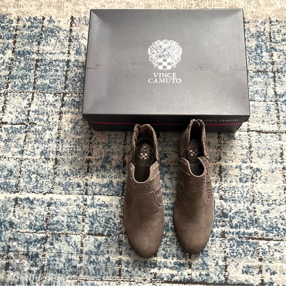 NWB Vince Camuto Prasata Split Shaft Bootie - Picture 9 of 10